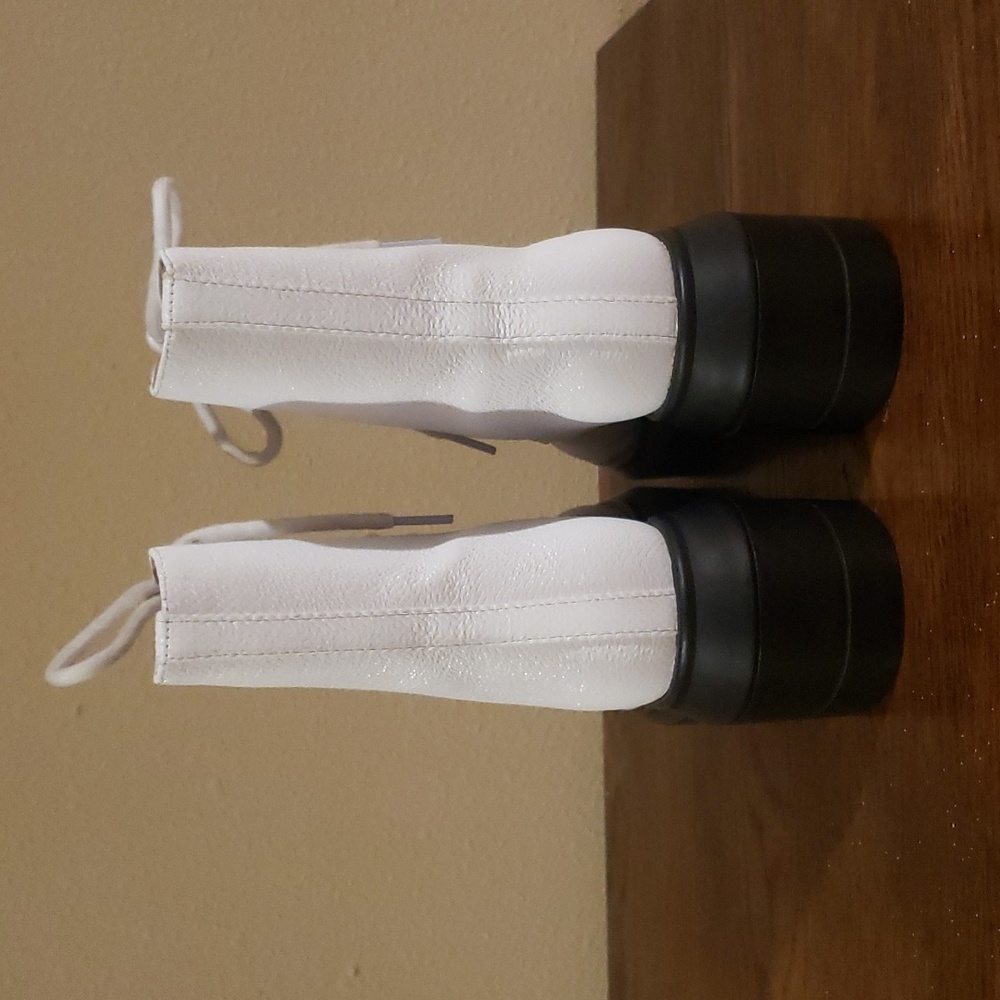 Stuart boots - Picture 3 of 9